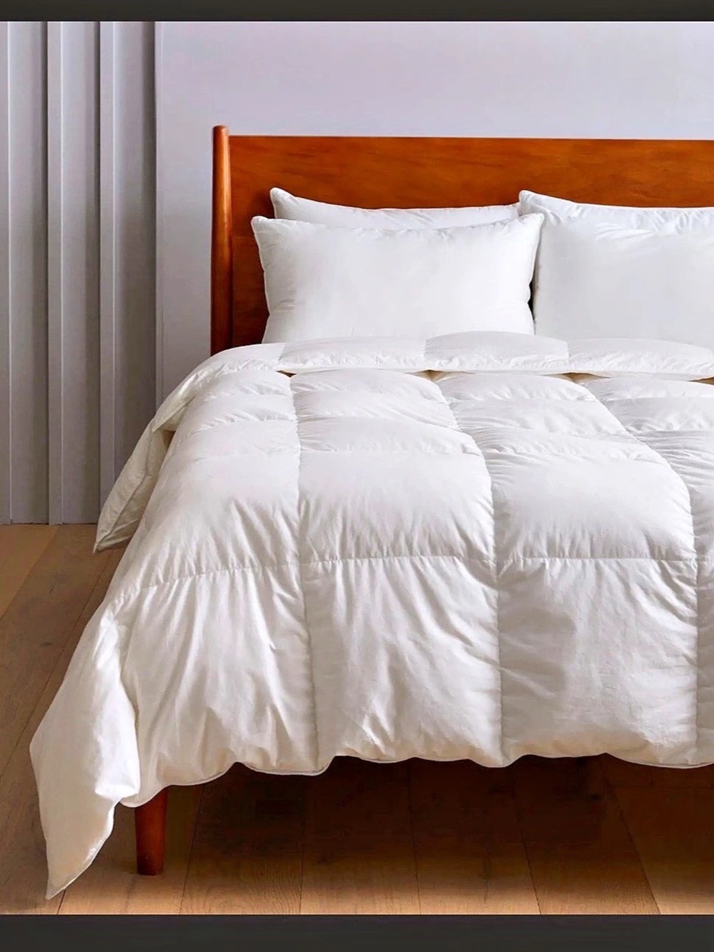 Quince Premium Down Alternative Comforter White Full/Queen NWOT